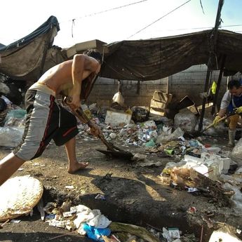 TPA di Filipina Ambruk, Puluhan Orang Terperangkap