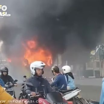 Bus Terbakar di Tambun Selatan