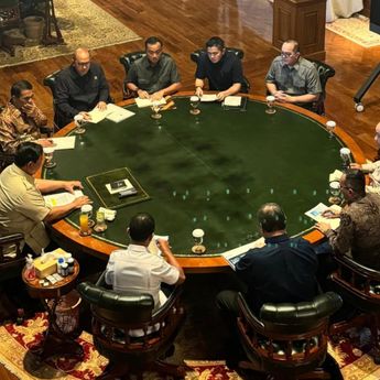 Prabowo Gelar Ratas Bahas Transformasi Industri Tekstil hingga Pengembangan Chip