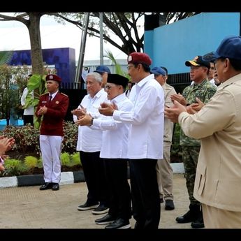 Momen Siswi Sekolah Rakyat Banjarbaru Dinyanyikan Ulang Tahun oleh Prabowo dan Teman-teman Sekolahnya