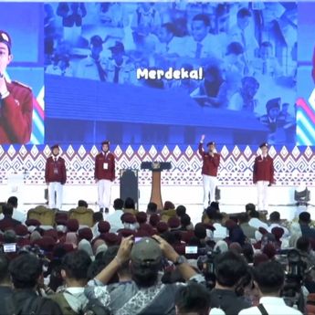 Fasih Pidato Bahasa Inggris di Depan Prabowo, Siswa: Berkat Gemblengan Guru di Sekolah Rakyat