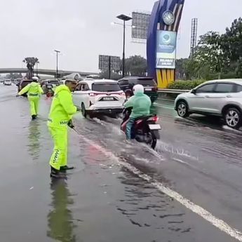 Banjir Tol Sedyatmo Belum Surut, Akses ke Bandara Soekarno-Hatta Masih Terhambat