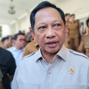 Mendagri Tito Karnavian Soroti Kondisi Jalan dan Ekonomi Pascabencana di Sumbar