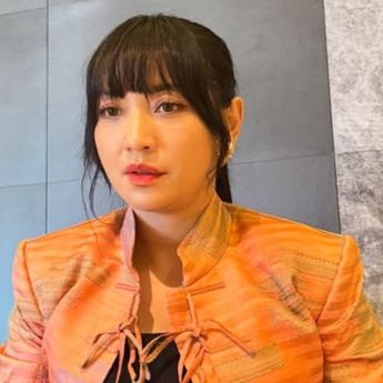 Respons Hesti Purwadinata Usai 'Diteror' Roby Tremonti Soal Broken Strings