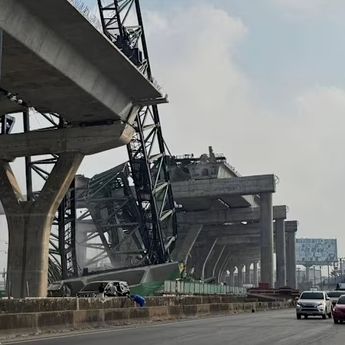 2 Hari Berturut-turut, Crane Proyek Jalan Tol di Pinggiran Bangkok Ambruk Tewaskan 2 Orang