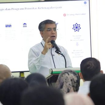 Menaker Tegaskan Sertifikasi Profesi Harus Inklusif dan Terjangkau