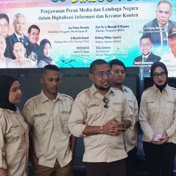 Upaya Atasi Dampak Negatif Media Sosial-Maraknya Content Creator