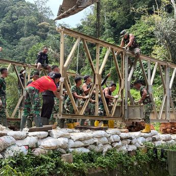 TNI Percepat Pembangunan Jembatan di Sumbar