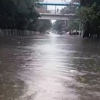Banjir Rendam Jembatan Tiga Pluit hingga Akses Jalan Lumpuh Total