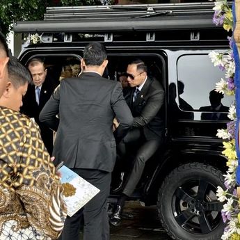 AHY: Titik Koordinat Pesawat ATR 42-500 Diketahui, Serpihan Ditemukan di Pegunungan