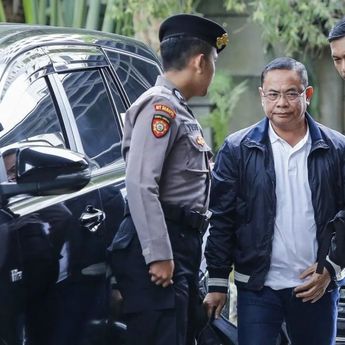Bupati Pati Sudewo Tiba di Gedung Merah Putih KPK Usai Terjaring OTT