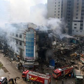 Kebakaran Besar Landa Mal di Pakistan, 21 Orang Tewas