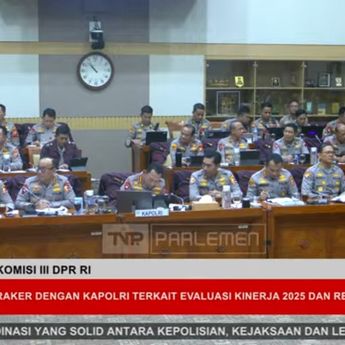 DPR Rapat Bareng Kapolri dan Kapolda Se-Indonesia