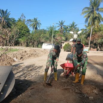 Tak Hanya Bersih-bersih, TNI Juga Renovasi Rumah hingga Sekolah Terdampak Bencana