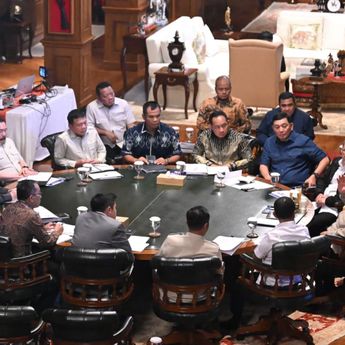 Usai Lawatan Luar Negeri, Prabowo Kumpulkan Menteri, Pastikan Program Strategis Nasional Berjalan Tepat Sasaran