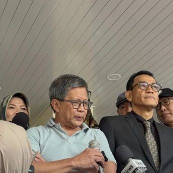 Rocky Gerung Datangi Polda sebagai Ahli Meringankan Roy Suryo Dkk pada Kasus Ijazah Palsu Jokowi