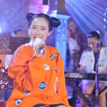 Della Monica Ramaikan Panggung Soundcore Lewat Single Simalakama