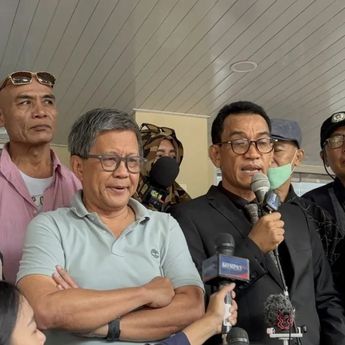 Rocky Gerung Nilai Penelitian Dokter Tifa Soal Ijazah Jokowi Sudah Sesuai Prosedur