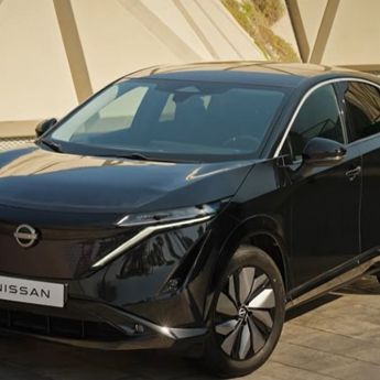 Nissan Ariya Berpanel Surya: Tambah Jarak Tempuh hingga 23 Km per Hari Saat Cuaca Cerah