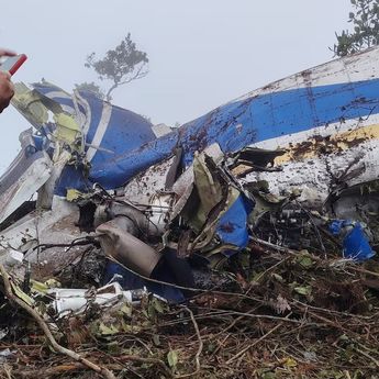 Anggota DPR dan 14 Orang Lainnya Tewas dalam Kecelakaan Pesawat