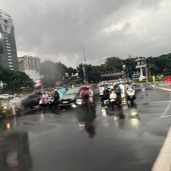 Jakarta Diguyur Hujan Deras Pagi Ini