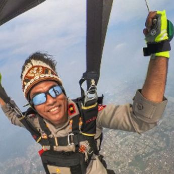 Mengenal Brigjen Pol Yulius Audie Latuheru, Pilot dan Pemburu Buronan