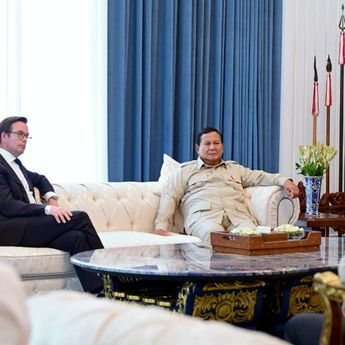 Prabowo Terima Dirut Garuda dan Perwakilan Embraer di Istana
