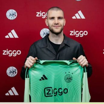 Maarten Paes Resmi  Bergabung dengan Ajax Amsterdam
