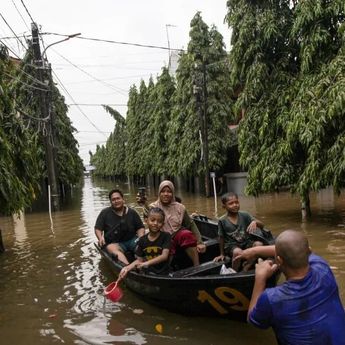 45 Desa di 14 Kecamatan Bekasi Masih Dilanda Banjir, Ribuan Warga Mengungsi