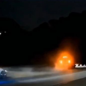 Alami Kecelakaan maut, Mobil JETOUR terbakar di Tol Jagorawi