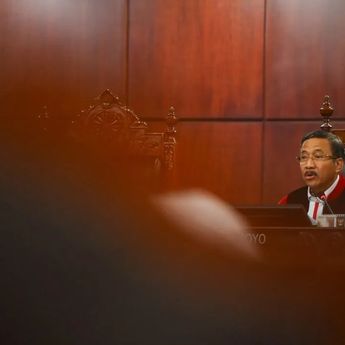 MK Tolak Uji Materi Pasal Perkawinan, Nikah Beda Agama Tetap Tak Diakui