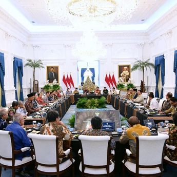 Prabowo Bahas Isu Strategis Luar Negeri dengan Mantan Menlu, Soroti Hal Ini