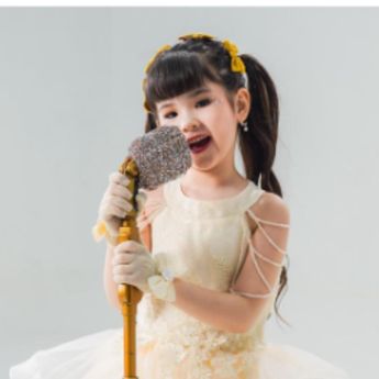 Ketika Ariana Ivy Menyanyikan Lagu Genre Pop Ballad