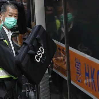 Pebisnis dan Politisi Jimmy Lai Divonis 20 Tahun Penjara