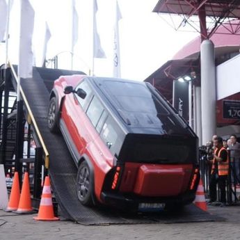 Chery J6 dan J6T Sikat Tanjakan 35 Derajat di Chery Adventure Park IIMS 2026