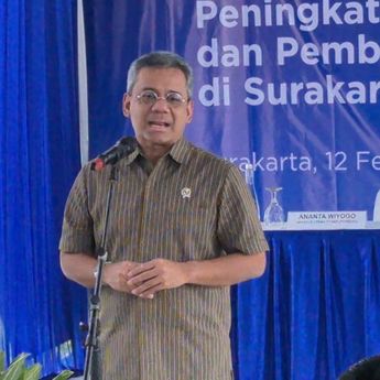 Wamenkeu Suahasil Tinjau Penataan Permukiman di Surakarta, Warga Rasakan Manfaat Langsung