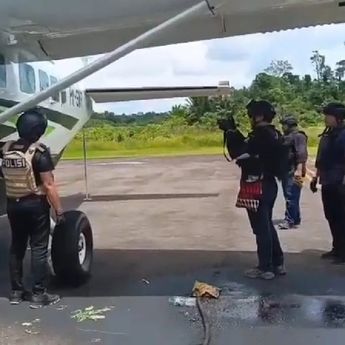 Kaops Ungkap 20 Anggota KKB Tembaki Pesawat Smart Air