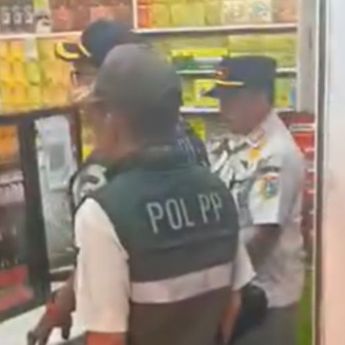 Jelang Ramadhan, Petugas Sita Puluhan Miras di Matraman Jaktim