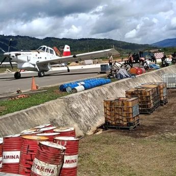 Pesawat Pengangkut BBM Diduga Jatuh di Antara Gunung Pa&rsquo; Betung dan Pa&rsquo; Remayo