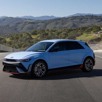 Hyundai IONIQ 5 N Dinobatkan sebagai Best Performance EV Versi Car Talk
