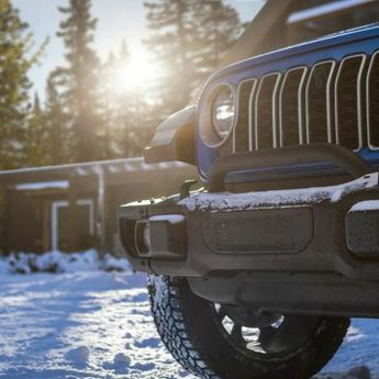 Risiko Kebakaran Mengintai, Pemilik Jeep Wrangler 4xe Tuntut Lewat Class Action