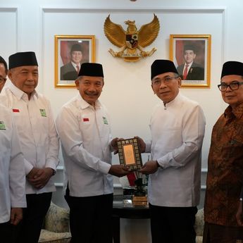 Masuki Ramadan, Sinar Mas Wakafkan Alquran ke PBNU dan Majelis Alumni IPNU