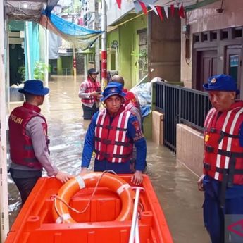 Jumat Siang, Banjir di Kebon Pala Jaktim Capai Satu Meter Lebih