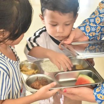 Riset UI: MBG Berdampak Positif bagi Keluarga Kurang Mampu