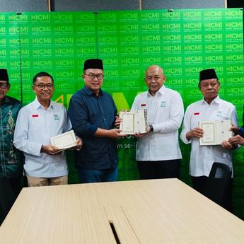 Dukung Pemenuhan Kebutuhan Alquran, Sinar Mas Melalui APP Group Wakaf 2.000 Mushaf Melalui ICMI