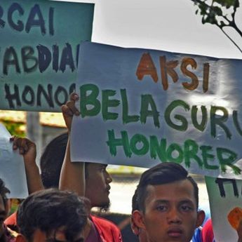 Pengamat Minta Guru Honorer Gaji Ganda Tak Dipidana: Mungkin Gajinya Kecil!