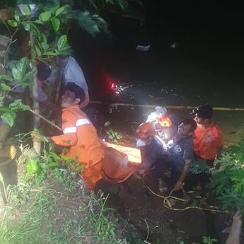 Mayat Laki-Laki Mengambang di Kali Ciliwung, Identitas Masih Misterius