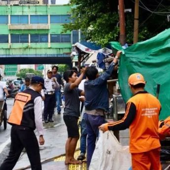 Dishub hingga Satpol PP Gantian Jaga Kawasan Tanah Abang yang Dipakai PKL