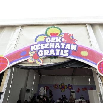 Antusiasme Pengunjung Imlek Festival 2577 Manfaatkan Layanan Cek Kesehatan Gratis