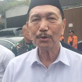 Luhut Kenang Keteladanan Try Sutrisno Saat Jabat KSAD